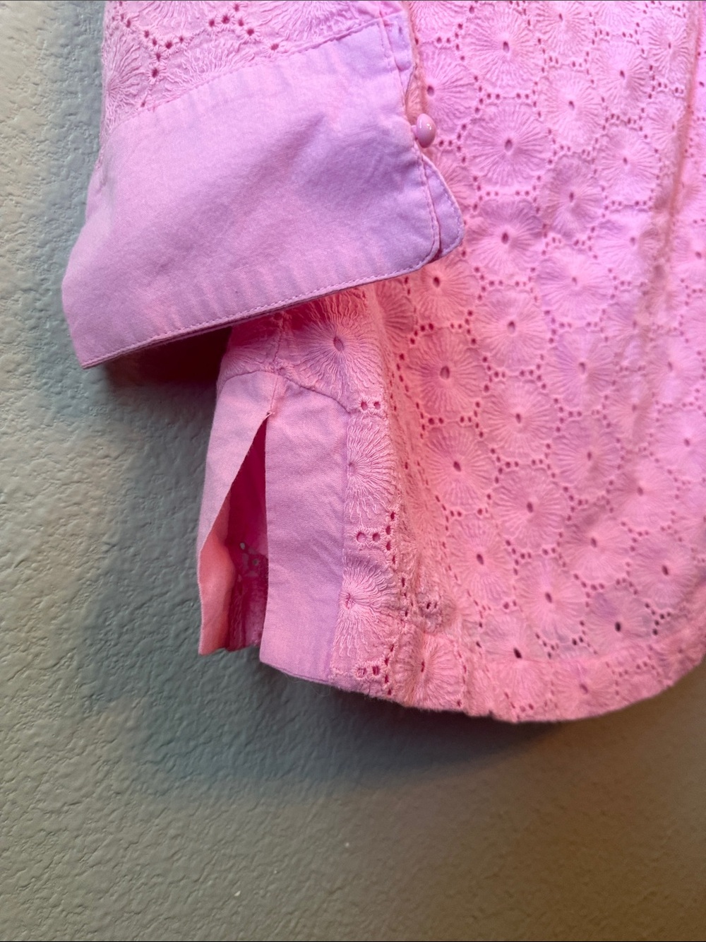Preppy Appleseed's Petites Pink Eyelet Linen Tunic Split V-neckline Top - Picture 8 of 8